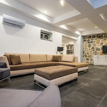 Luxury With Seaview At By Solo Villa *